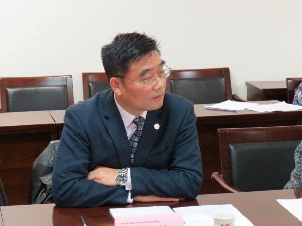 谈球吧官网