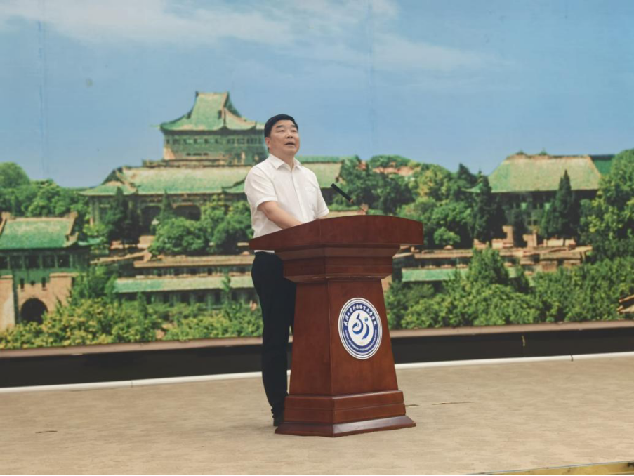 谈球吧官网