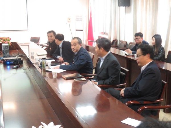 谈球吧官网