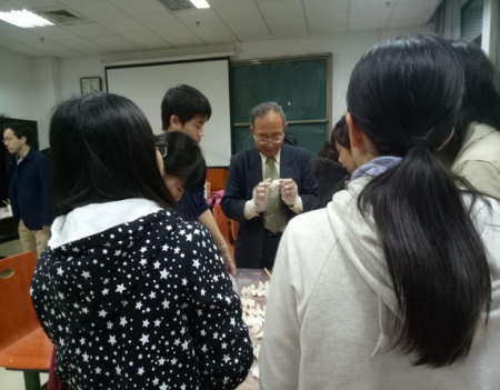 谈球吧官网