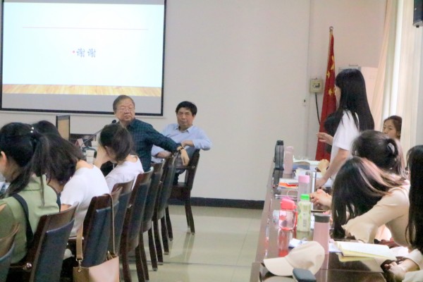 谈球吧官网