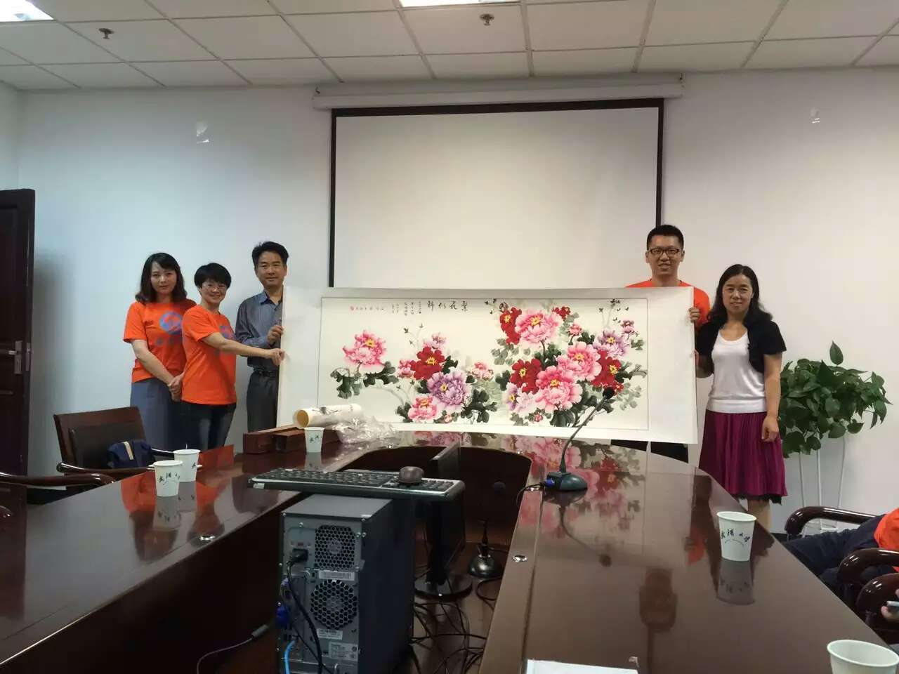 谈球吧官网