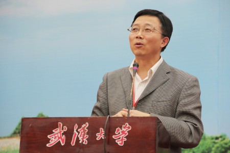 谈球吧官网