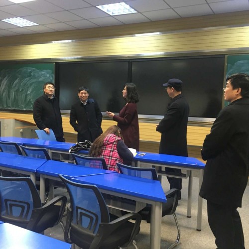 谈球吧官网