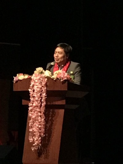 谈球吧官网