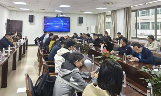 谈球吧官网