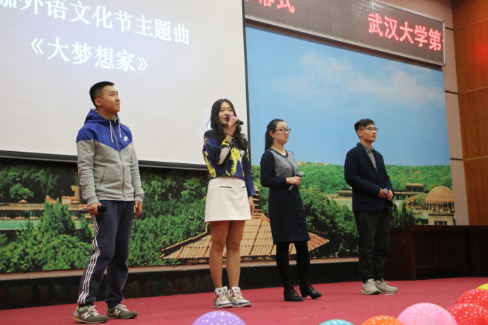 谈球吧官网