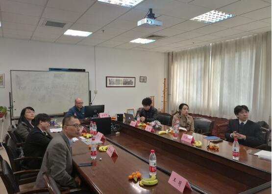 谈球吧官网