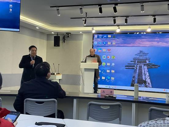 谈球吧官网