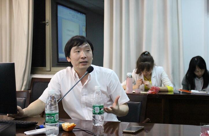 谈球吧官网