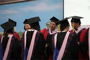谈球吧官网