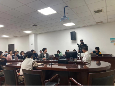 谈球吧官网